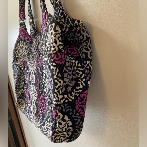 VERA BRADLEY Triple Zip Tote Bag in Canterberry Magenta (Retired Pattern) - Picture 4 of 14